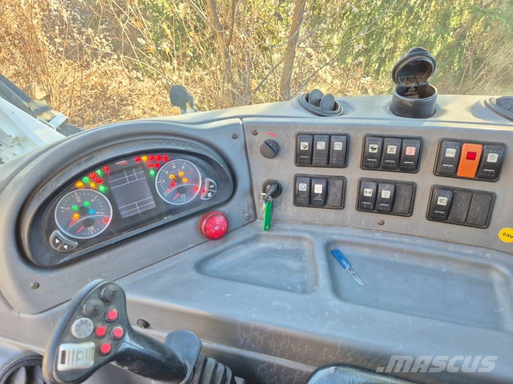 Menzi Muck 545 Wielgraafmachines