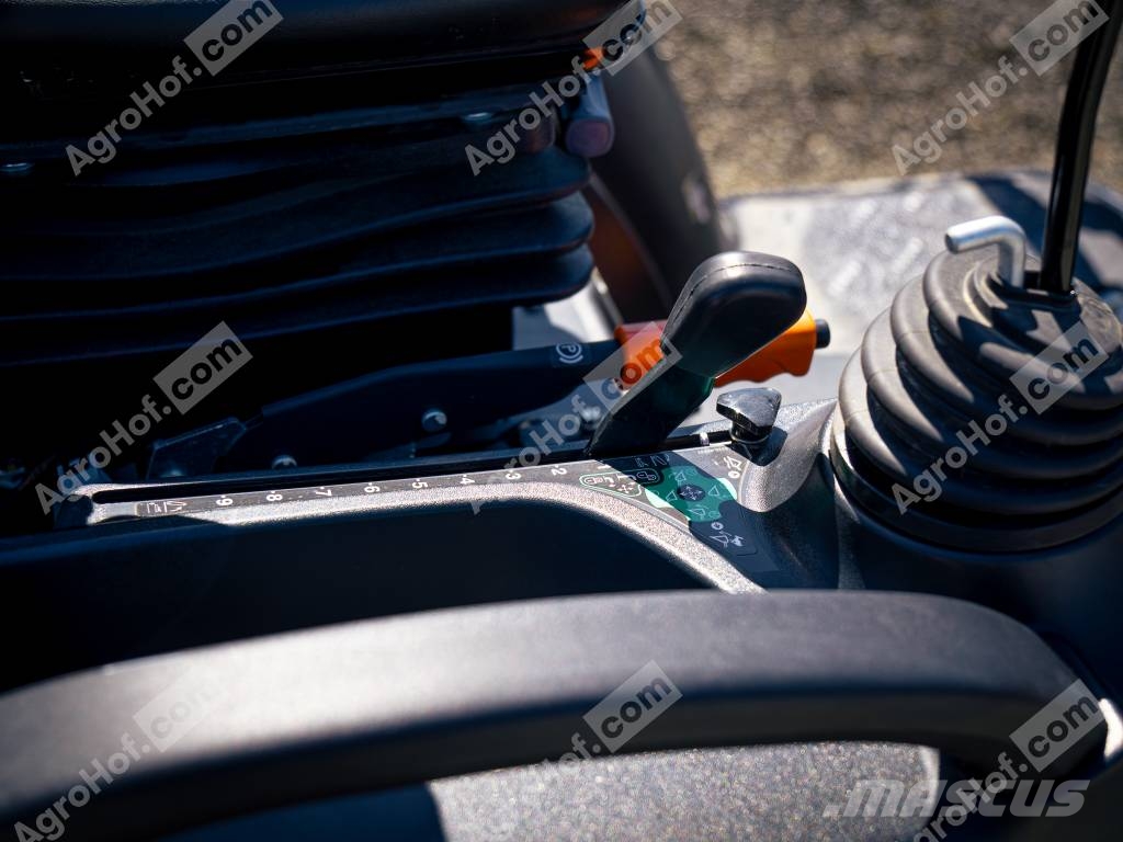 Yanmar SA 424 トラクター