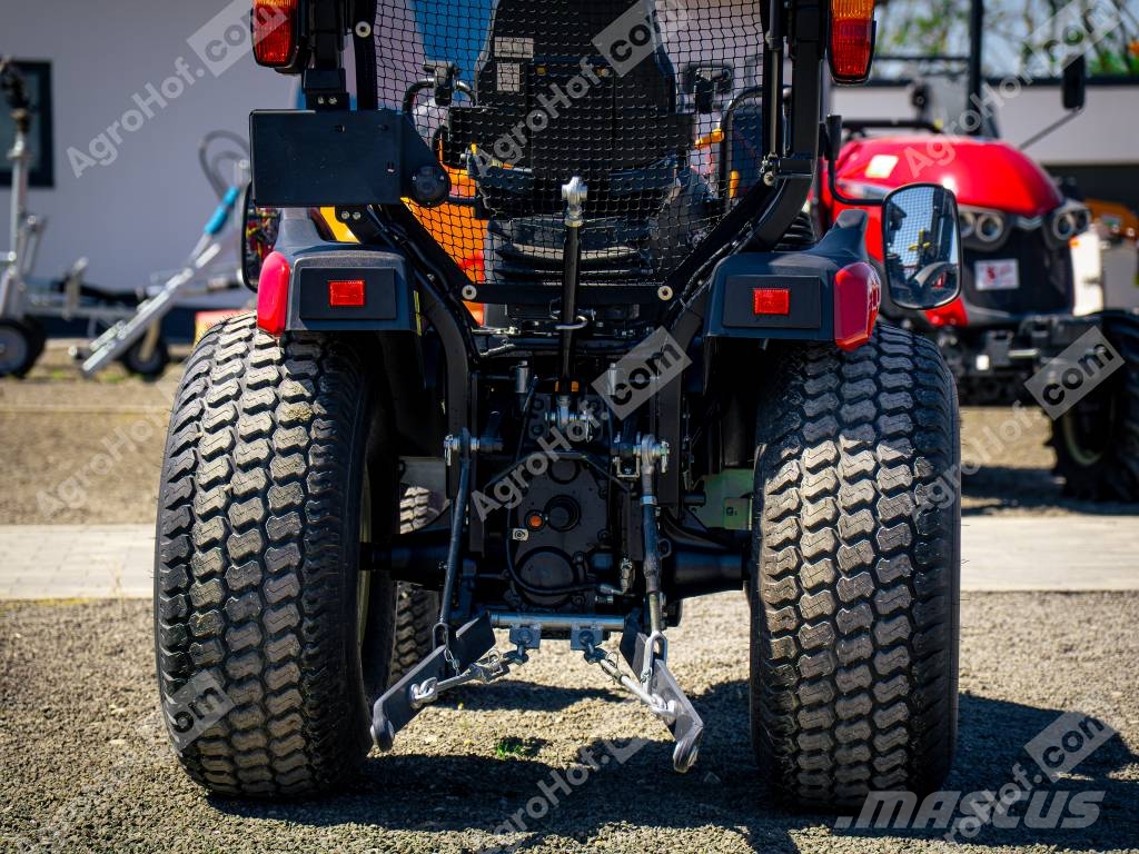 Yanmar SA 424 トラクター