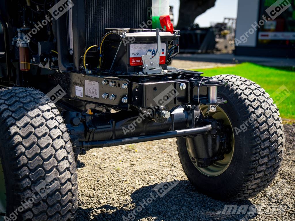 Yanmar SA 424 トラクター