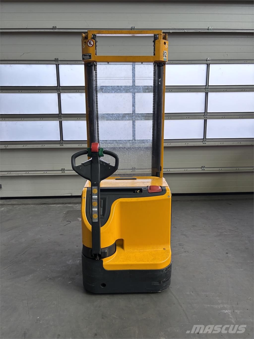 Jungheinrich EJC 212 Apiladoras eléctricos