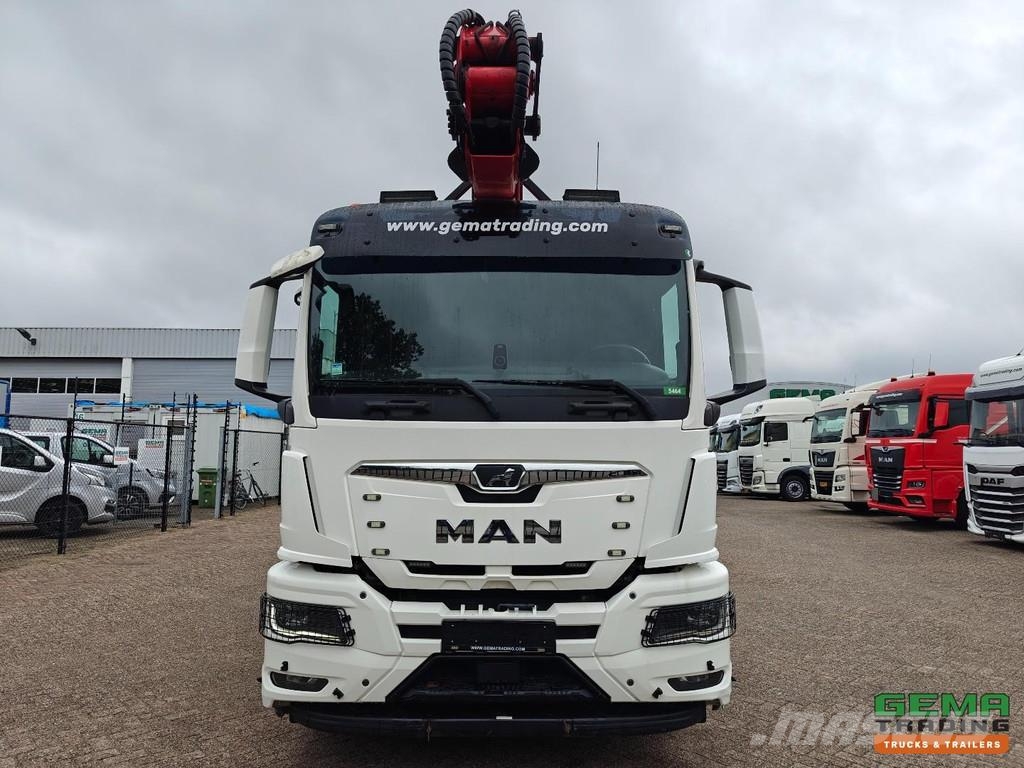 MAN TGS 33.510 6x6 HydroDrive Sleeper Cab Euro6D + Pal За превоз на дървени трупи