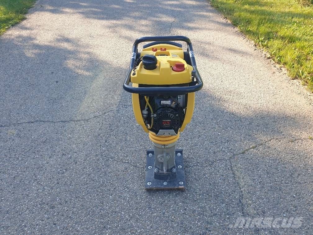 Bomag BT 65 Tärylevyt