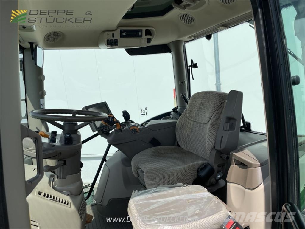 John Deere 6230R Další