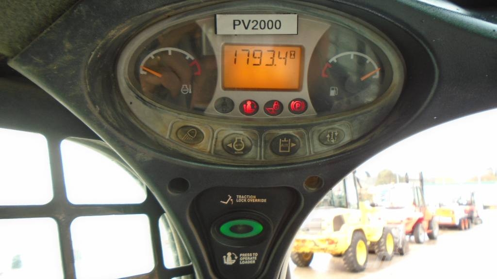 Bobcat T 590 Міні-навантажувачі