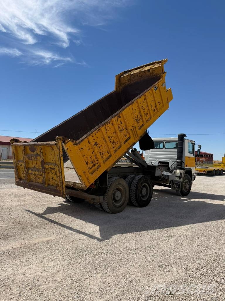 Pegaso 2331K dumper 6x4 centauro carrillero شاحنات قلابة