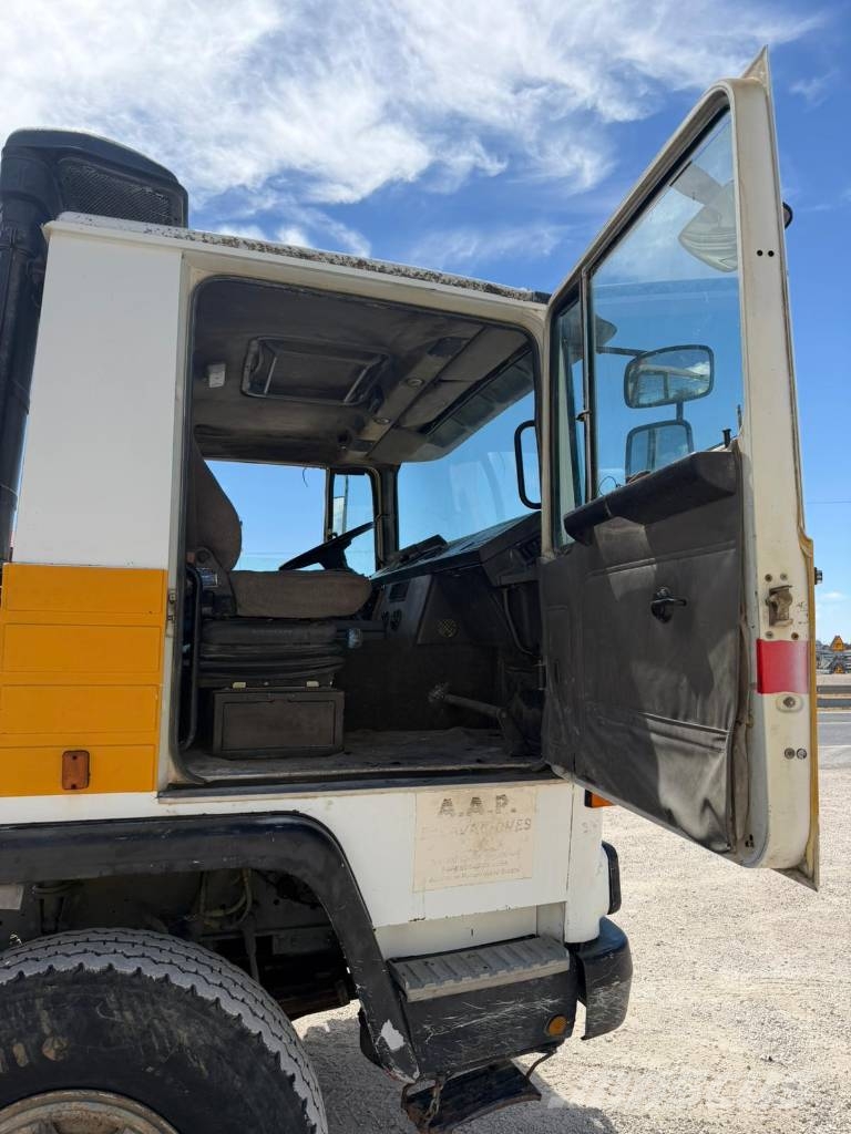 Pegaso 2331K dumper 6x4 centauro carrillero شاحنات قلابة