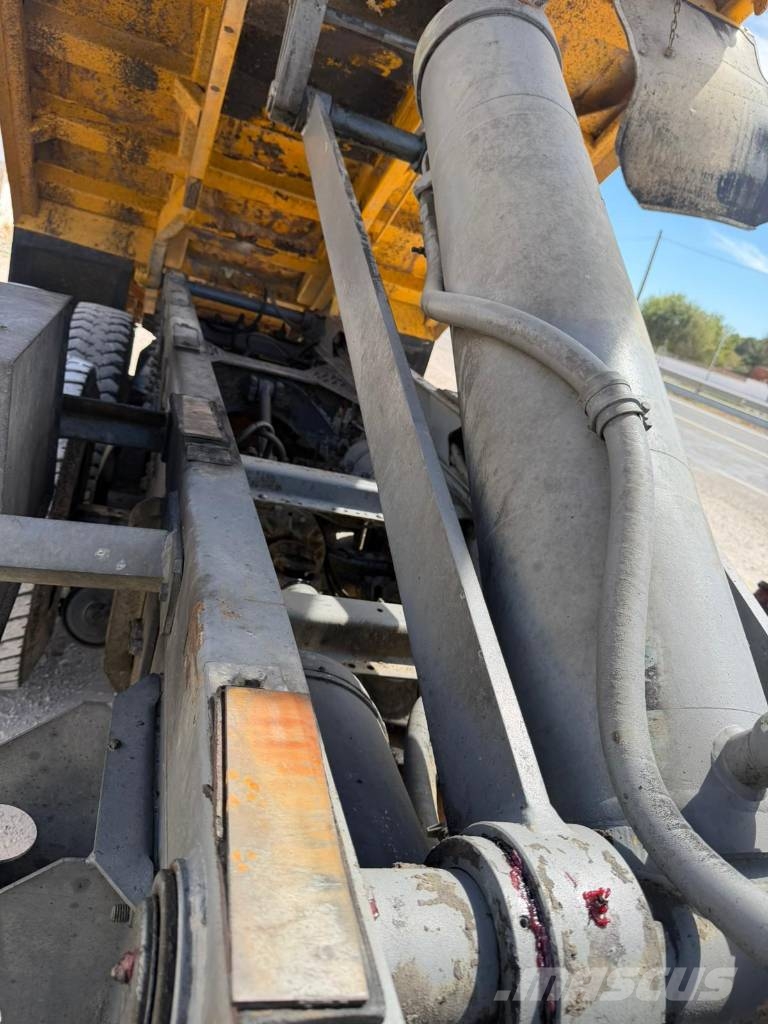 Pegaso 2331K dumper 6x4 centauro carrillero شاحنات قلابة