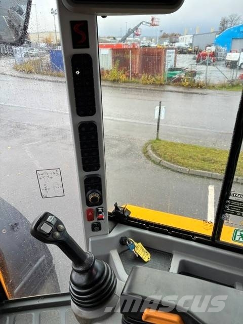 JCB 419 S Pale gommate