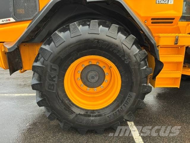 JCB 419 S Pale gommate