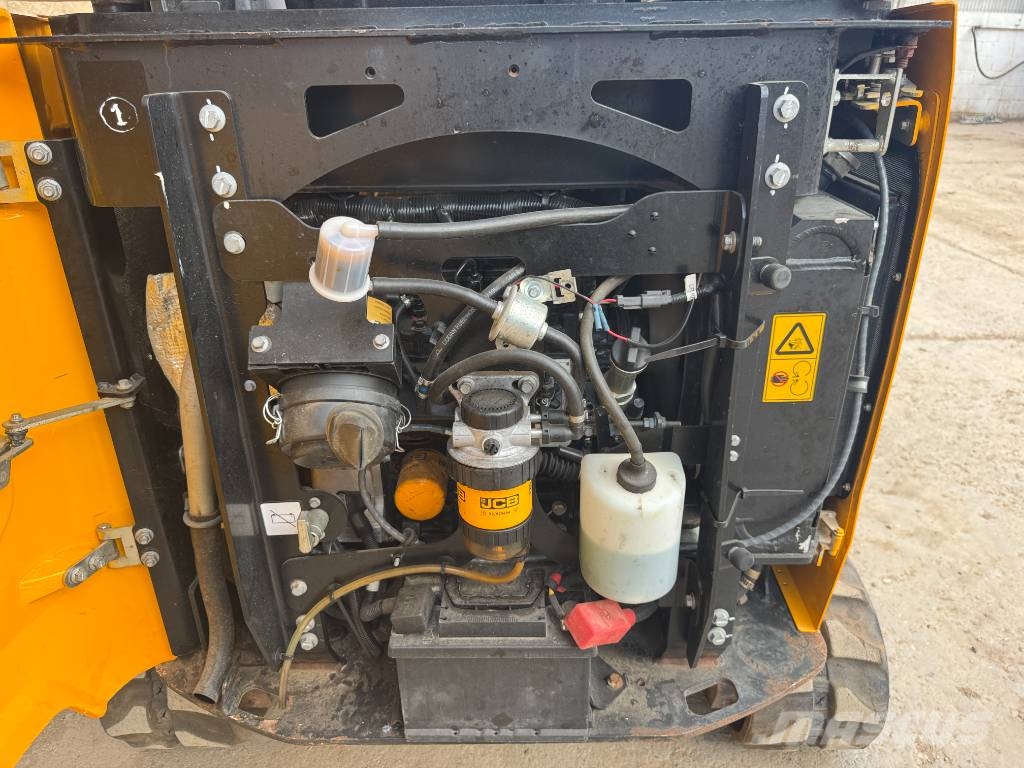 JCB 16 C-1 T3 Mini rýpadla < 7t