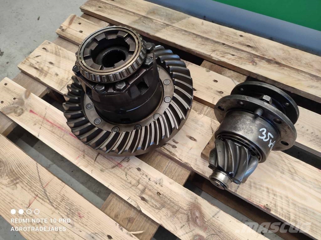 Fermec 860 (8x35) differential Ašys