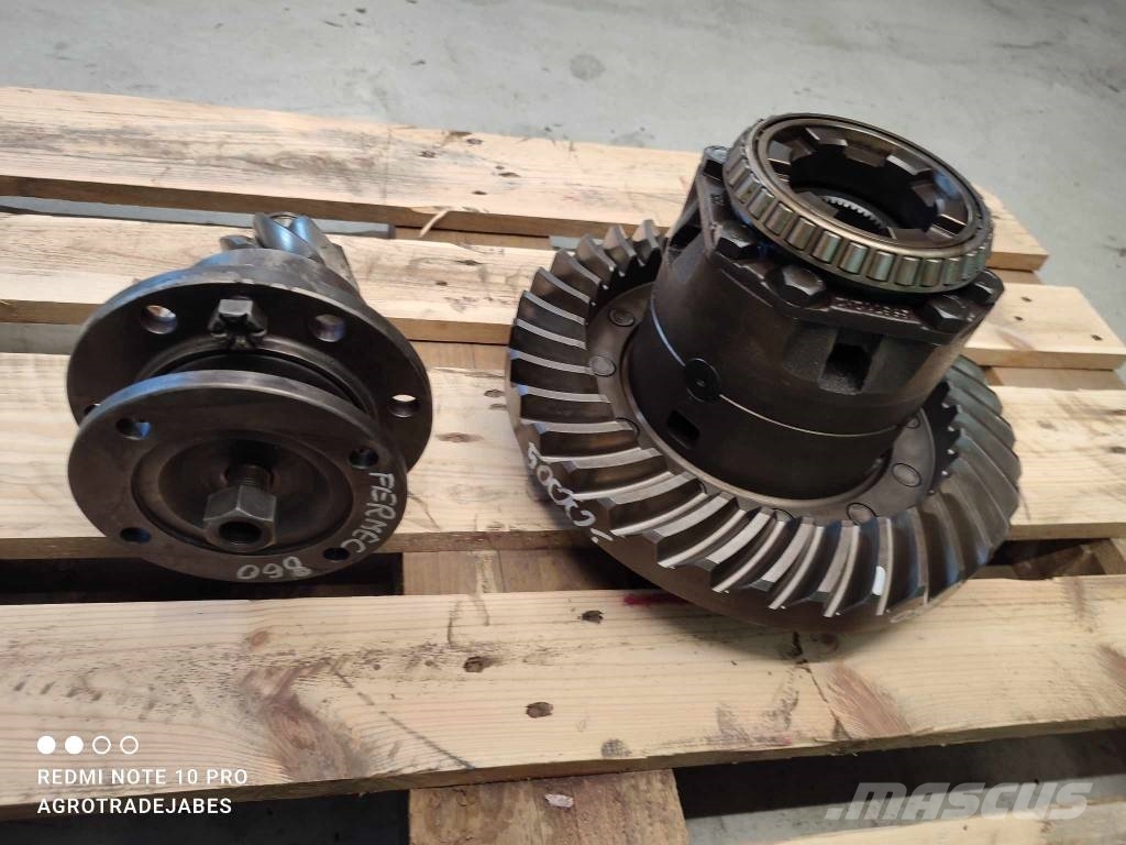 Fermec 860 (8x35) differential Ašys