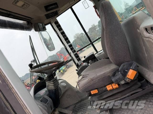 Volvo L 180 F Kolesni nakladalci