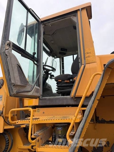 Volvo L 180 F Kolesni nakladalci