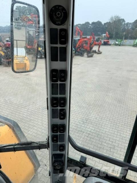 Volvo L 180 F Kolesni nakladalci