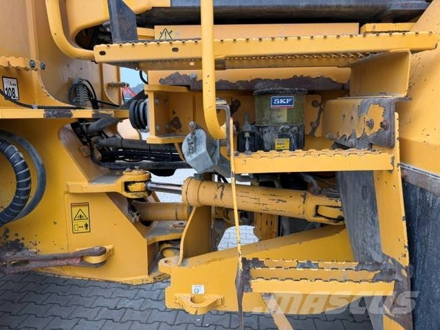 Volvo L 180 F Kolesni nakladalci