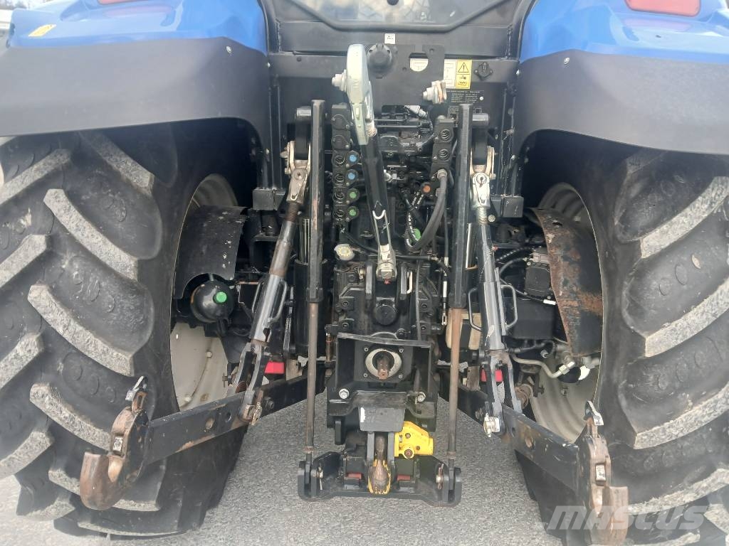 New Holland T6.145 EC Traktorit