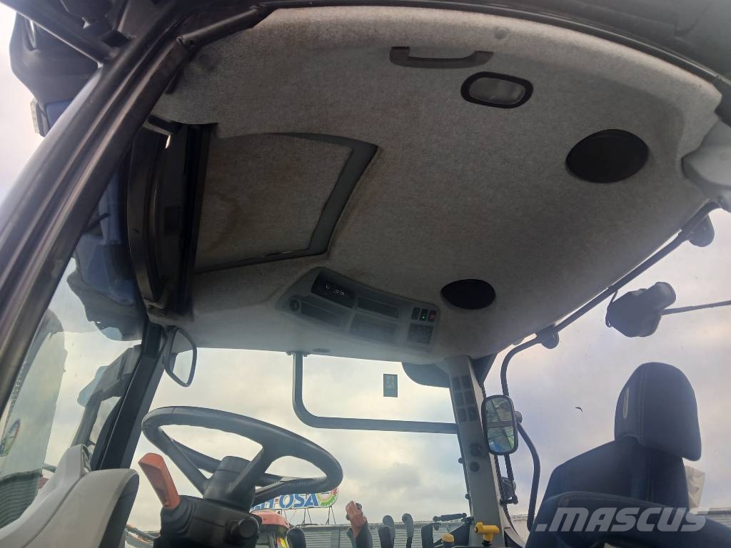 New Holland T6.145 EC Traktorit