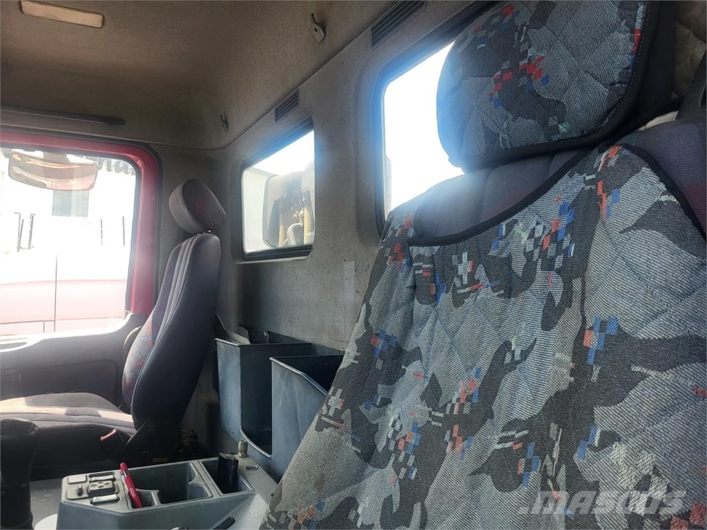 Mercedes-Benz ACTROS 3243 8X4 + HR Platformos/ Pakrovimas iš šono