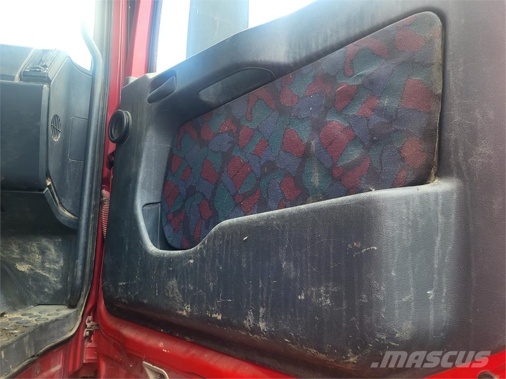 Mercedes-Benz ACTROS 3243 8X4 + HR Platformos/ Pakrovimas iš šono