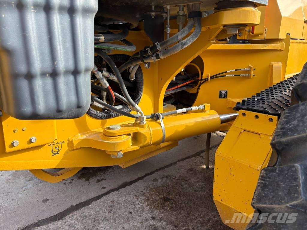 DEERE 670G Telakaivukoneet
