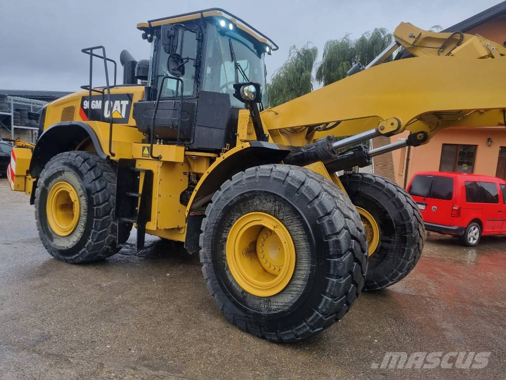 CAT 966M Incarcator pe pneuri