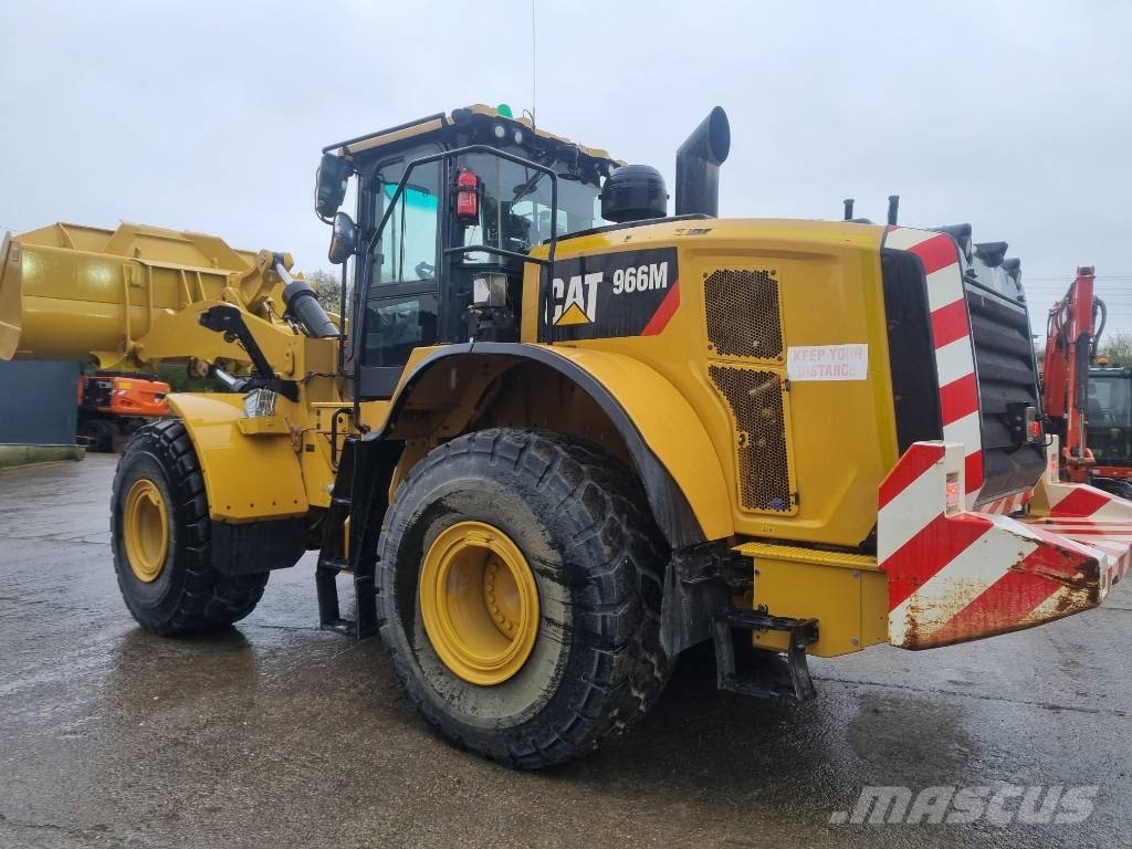 CAT 966M Incarcator pe pneuri