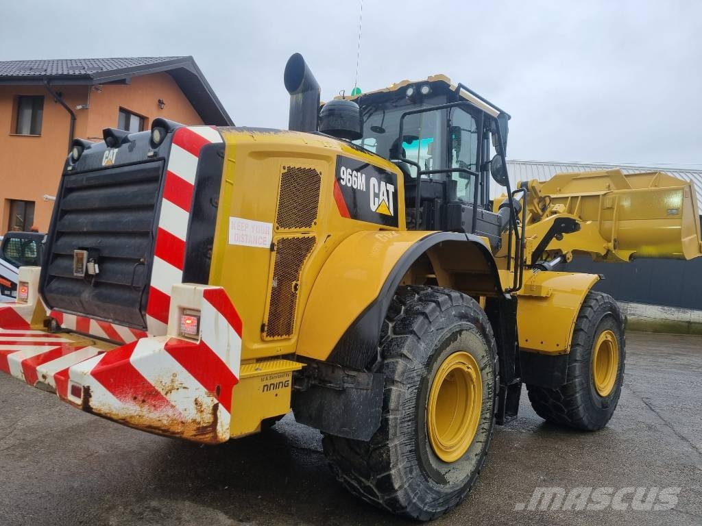 CAT 966M Incarcator pe pneuri