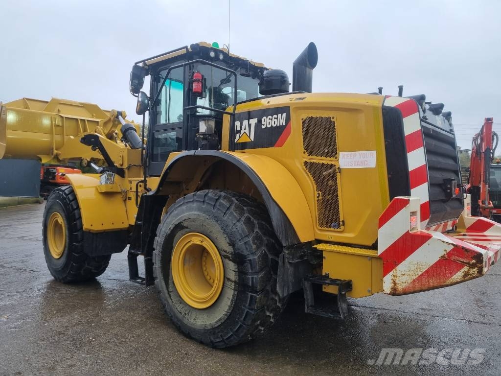 CAT 966M Incarcator pe pneuri