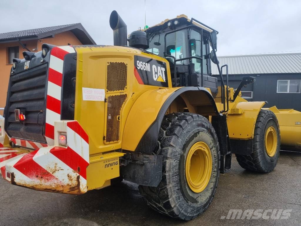 CAT 966M Incarcator pe pneuri