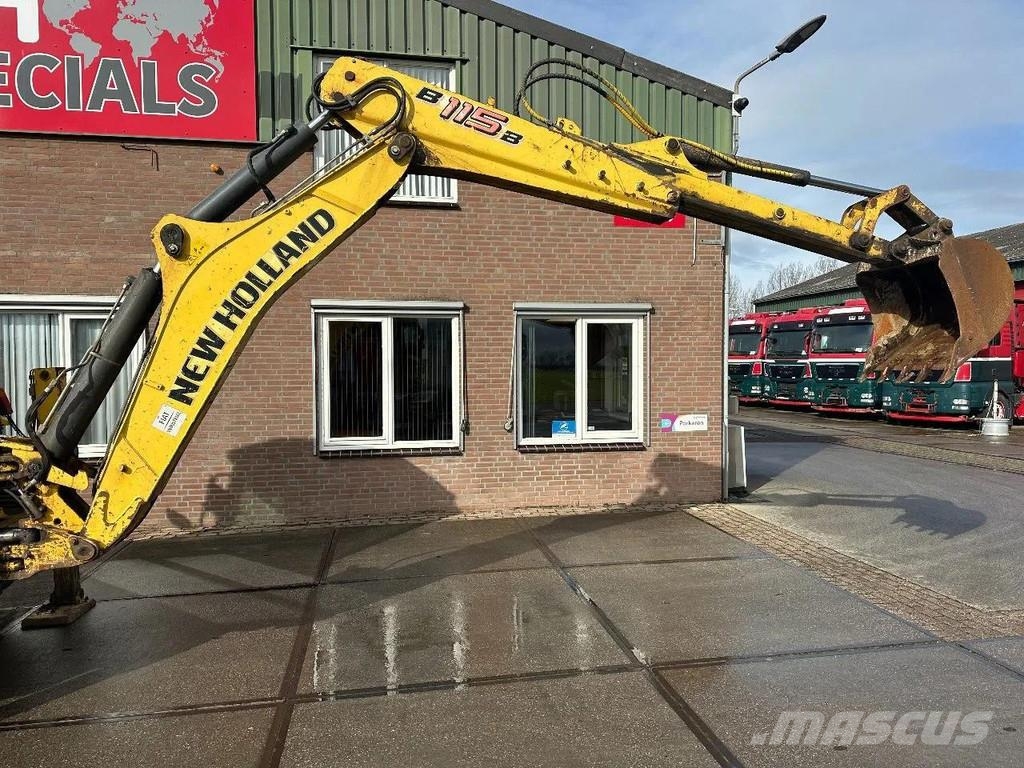 New Holland LB115B , CE, 240 MM MULTI PURPOSE LOADER BUCKET, 8 لوادر ذات جرافات عكسية