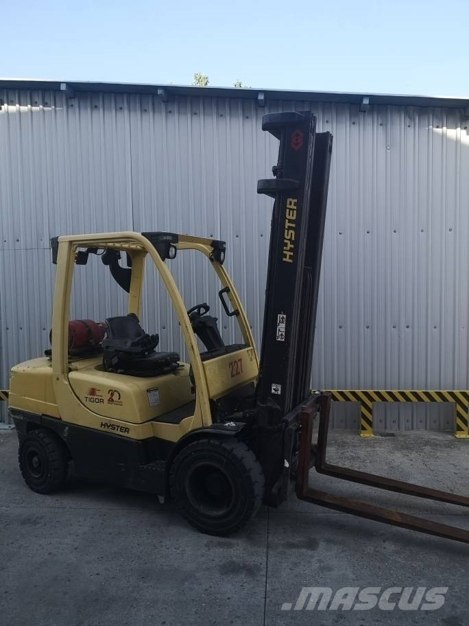 Hyster H 35 FT LPG forklifts