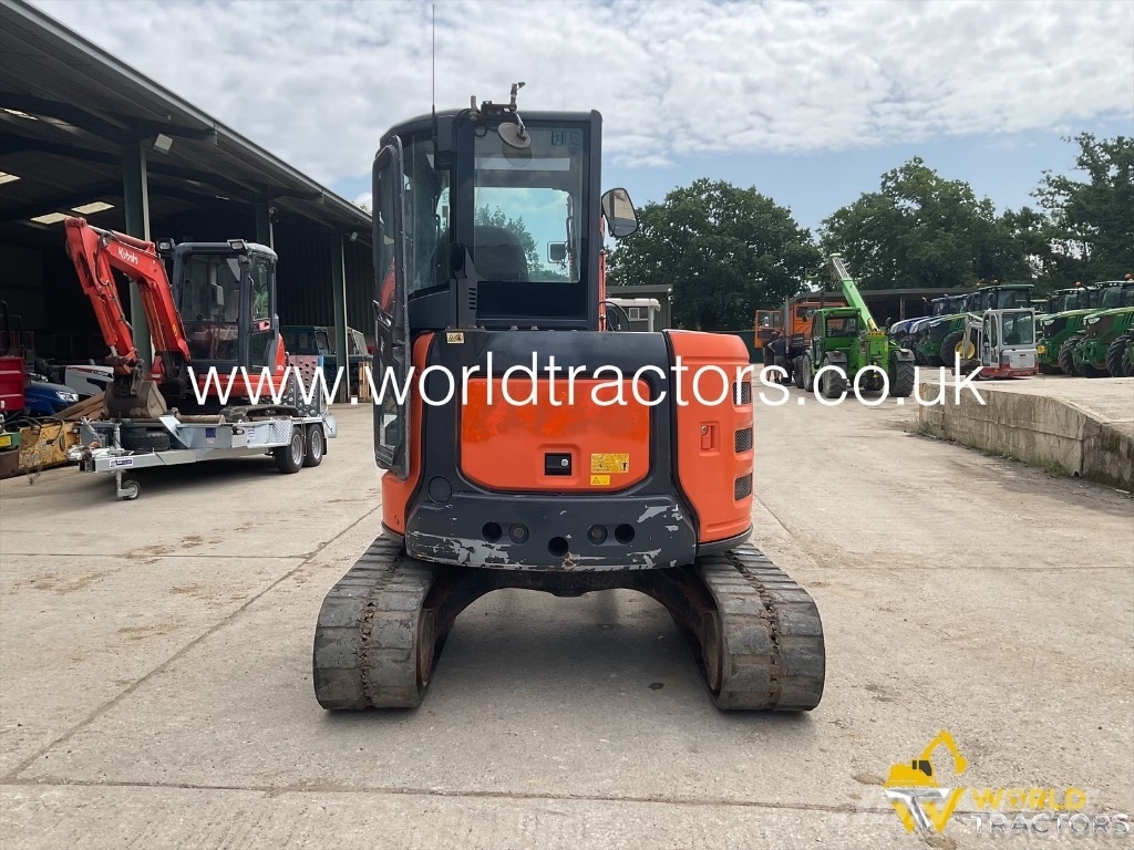 Hitachi Zaxis 55 U حفارات وسط 7 طن - 12 طن
