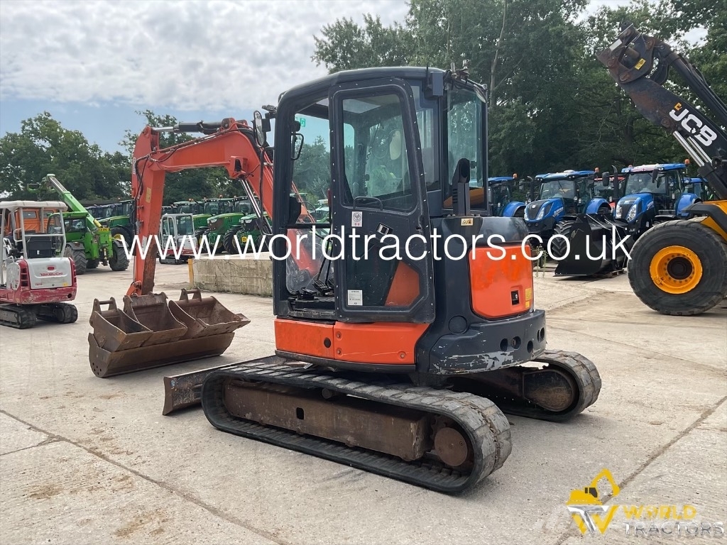 Hitachi Zaxis 55 U حفارات وسط 7 طن - 12 طن