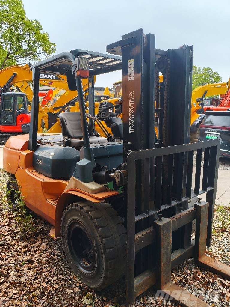 Toyota 50 Diesel forklifts