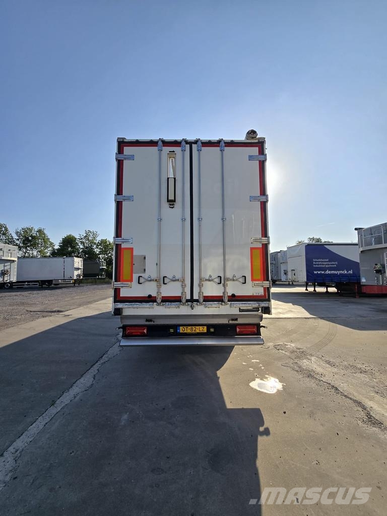 Kraker K-Force 92M3 - stock model Návesy s pohyblivou podlahou