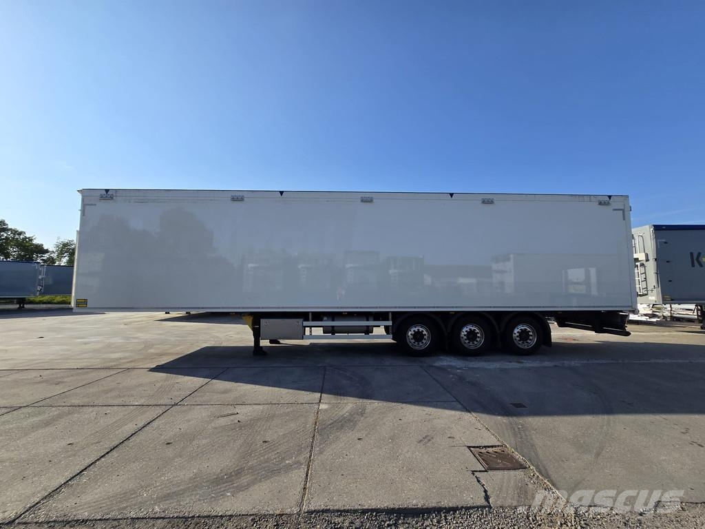 Kraker K-Force 92M3 - stock model Návesy s pohyblivou podlahou