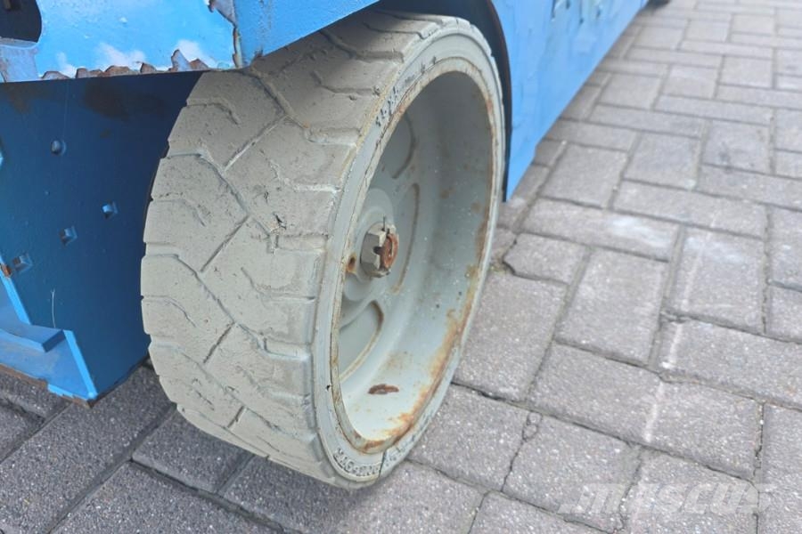 Genie GS3246 Electric, Working Height 11.75 m, 318kg Cap Mini incarcator