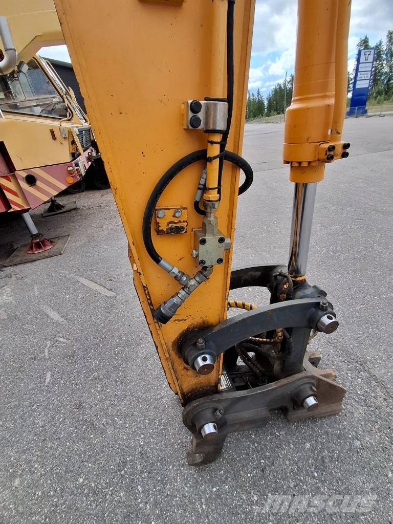 Hyundai Robex 145 LCR-9 A Гусеничні екскаватори