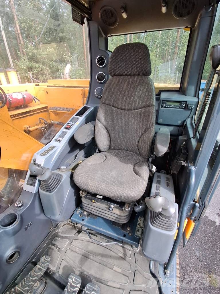Hyundai Robex 145 LCR-9 A Гусеничні екскаватори