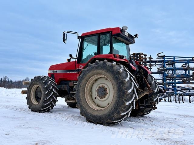 Case IH MAGNUM 7240 Tractors