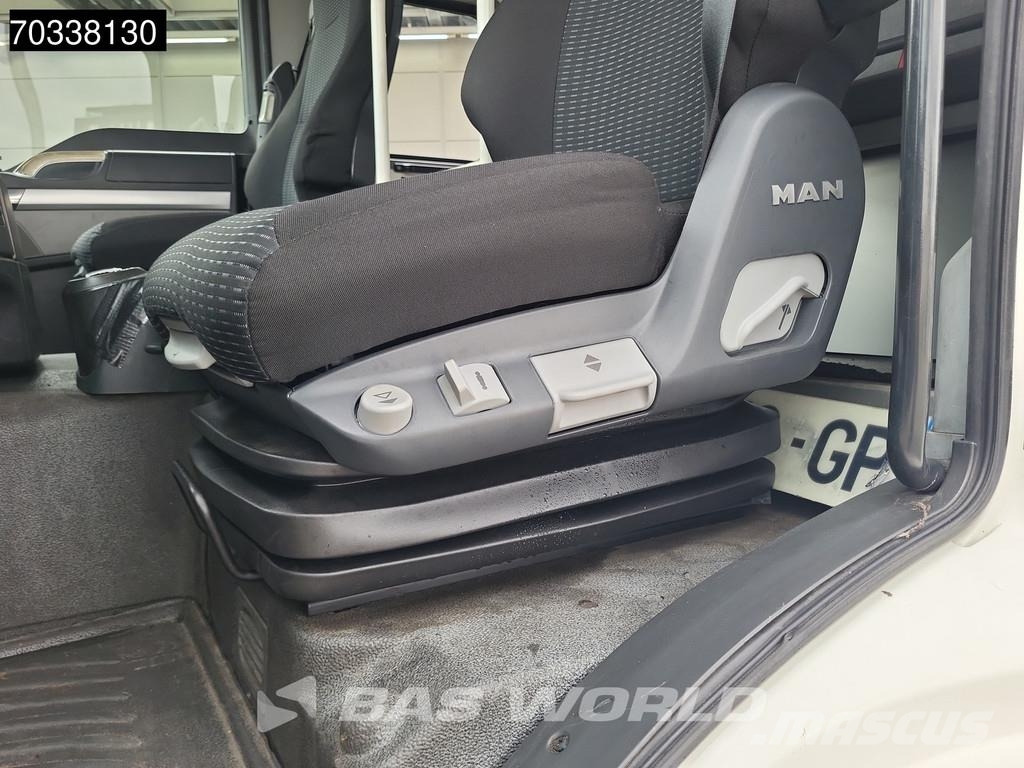 MAN TGS 18.360 4X2 Driving School Euro 6 厢式货车