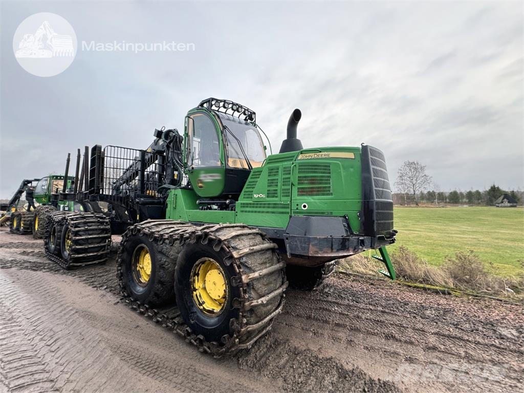 John Deere 1910 G Skotare