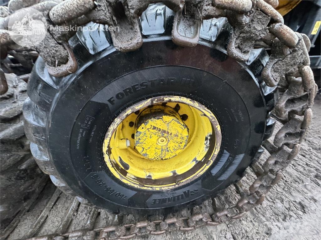 John Deere 1910 G Skotare