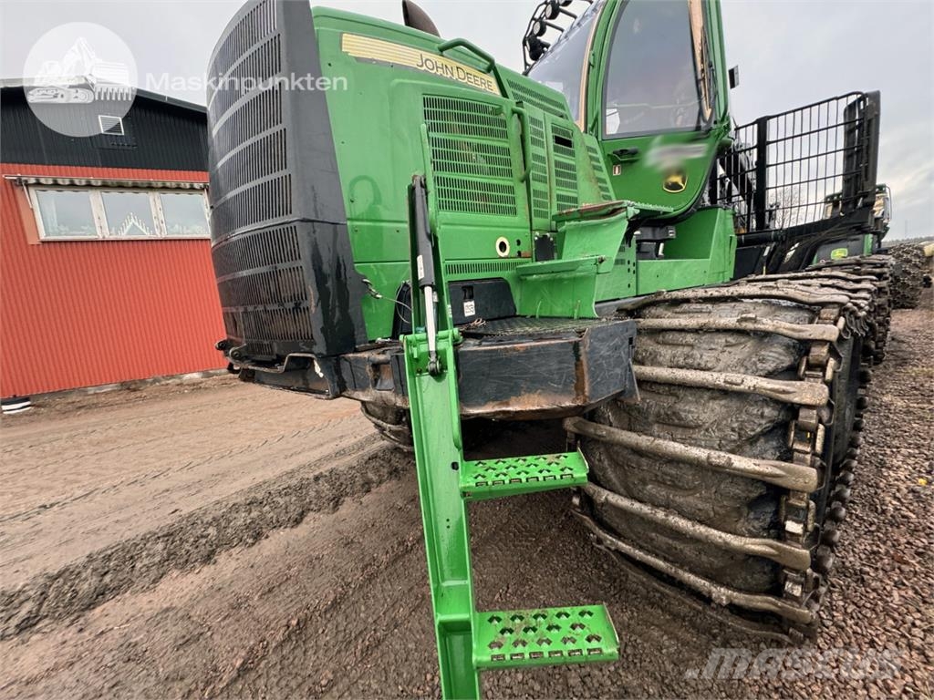 John Deere 1910 G Skotare