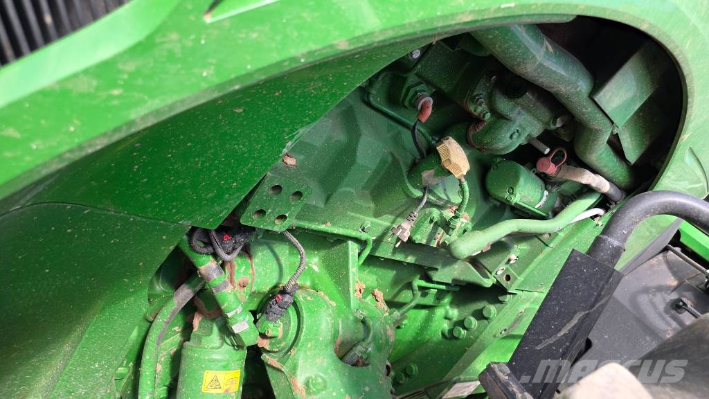 John Deere 8320 R Traktorid