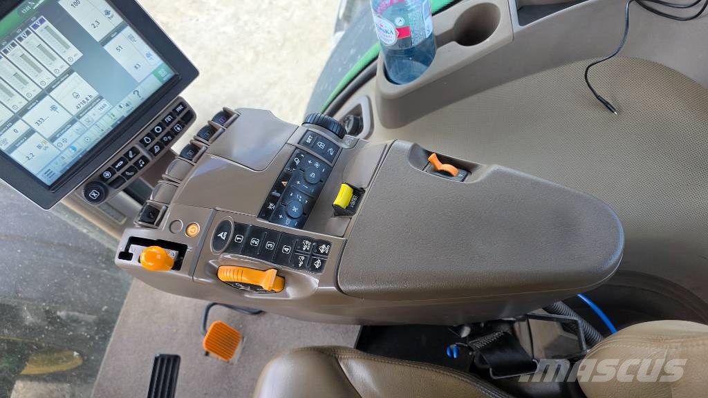 John Deere 8320 R Traktorid