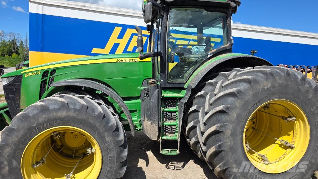 John Deere 8320 R Traktorid