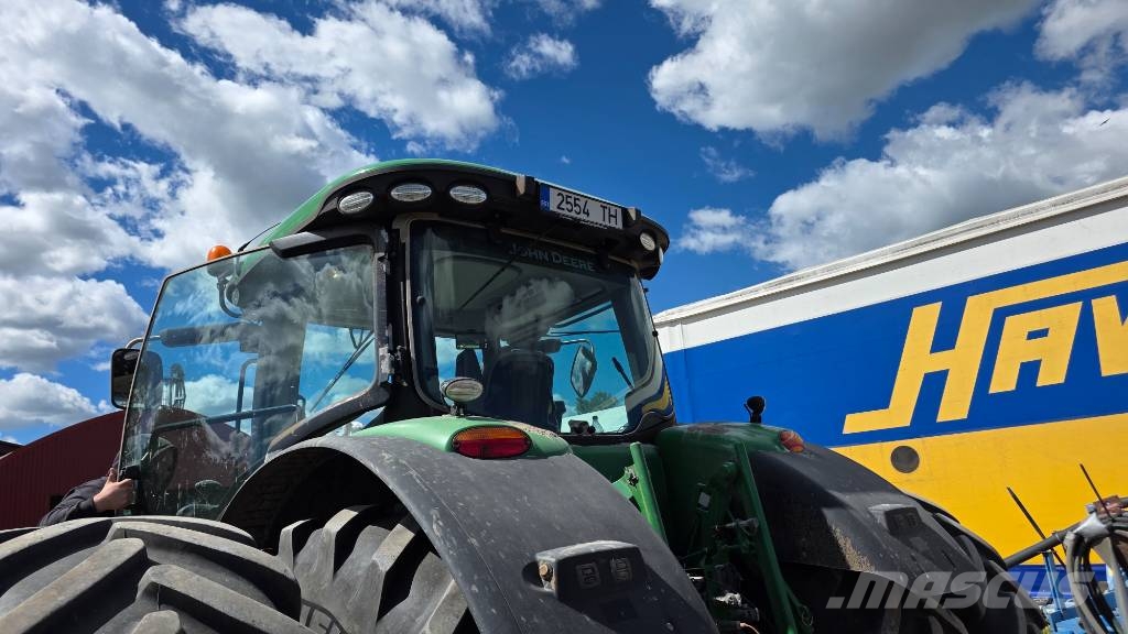 John Deere 8320 R Traktorid